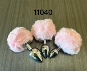 Pom-Pom Fur Tail Metal Anal Plug - Large